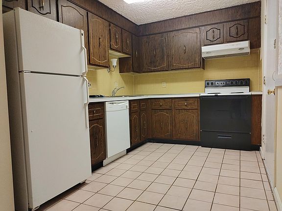 4th image of 310 Codman Hill Rd APT 34D