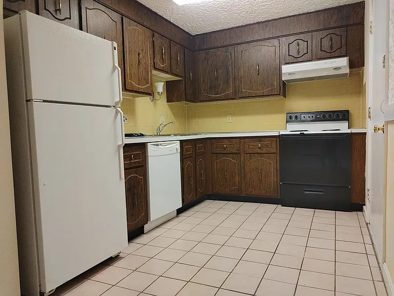 310 Codman Hill Rd #34D — Photo 4