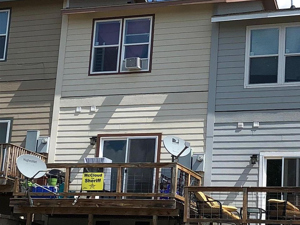 2nd image of 167 4th Ave NE