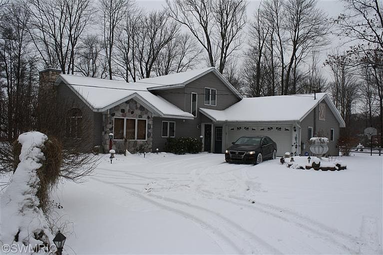 1st image of 1850 Parker Dr
