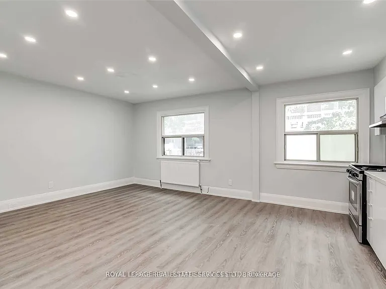 120 Vaughan Rd #20 — Photo 6
