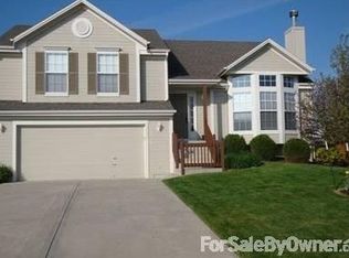 19371 W 208th St, Spring Hill, KS 66083