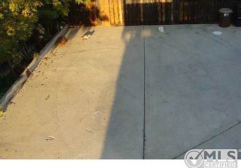 5th image of 331 Twin Oaks Ave #3