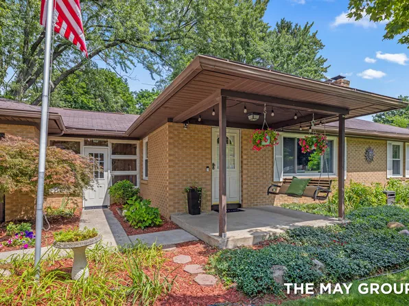 1515 Lancashire Dr SE, Grand Rapids, MI 49508
