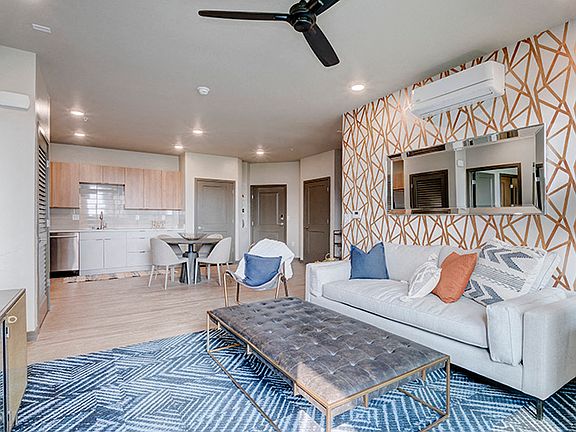 5th image of 550 Marina Gateway Dr #1328