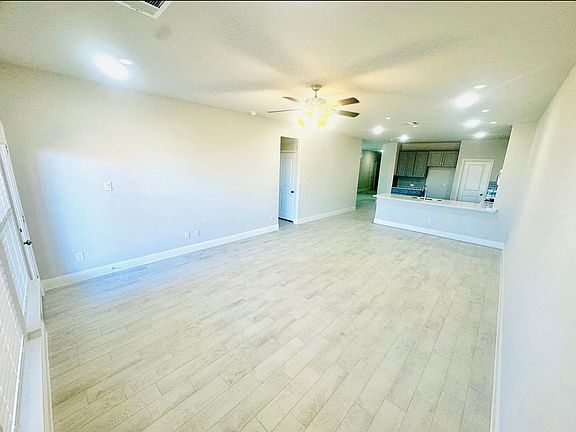 5th image of 2730 Woodland Ct