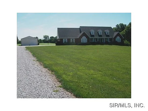 9460 Tank Rd photo 1