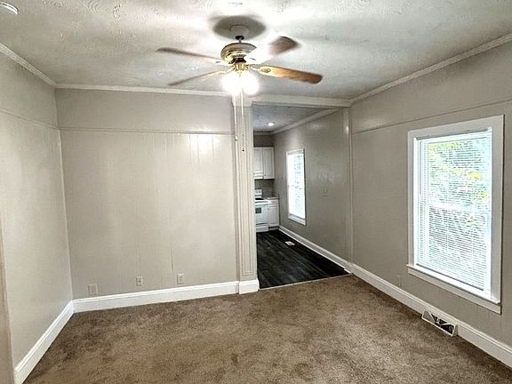 3rd image of 621 N Mountain St