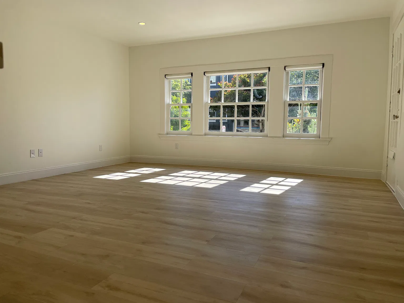 1 bed, $4,200 — Photo 2