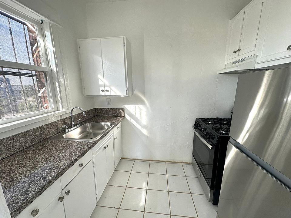 1st image of 1647 W 11th St #0B-1Ba