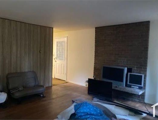 3rd image of 402 13th Ave