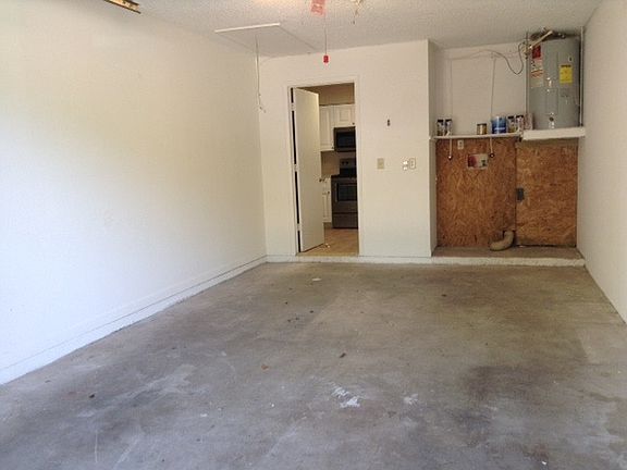 garage/laundry area