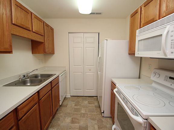 5th image of 5106 McConnell Dr
