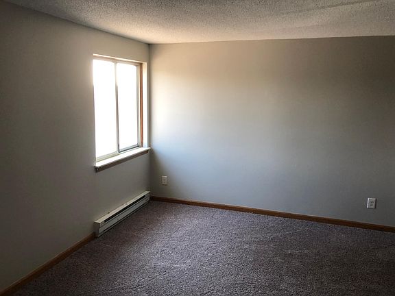 5th image of 2734 Alder Creek Dr S APT 3