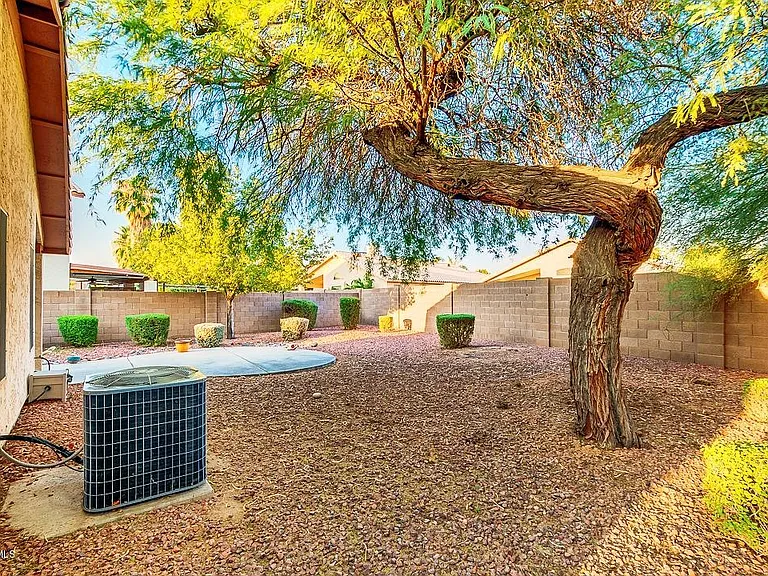 1381 S Yucca Pl — Photo 6