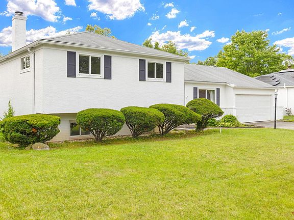 2nd image of 5485 Walshire Dr