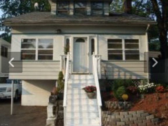 3rd image of 26 Park Dr W