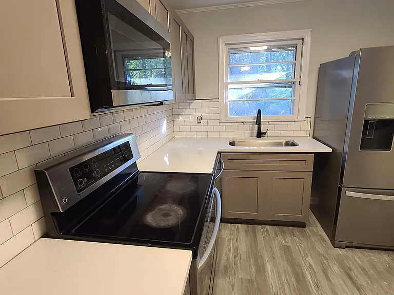 1642 E Fayetteville Rd — Photo 6