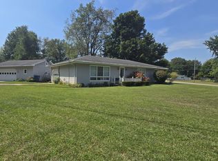1157 Hickory Rd, Hillsdale, MI 49242