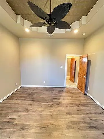 6030 Queens Ct — Photo 24