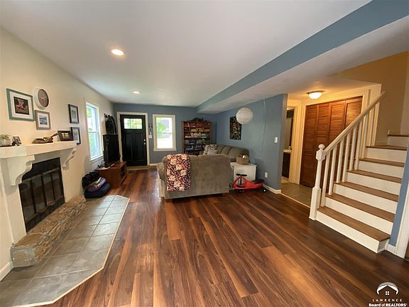 5th image of 329 Northwood Ln