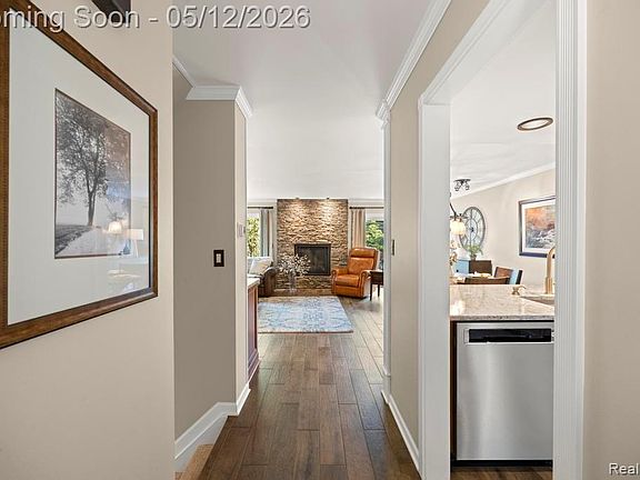 5th image of 317 Willow Grove Ln