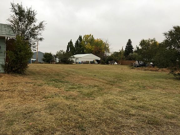 2nd image of 109 Young St