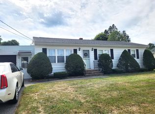 12 Dee Street, Auburn, ME 04210