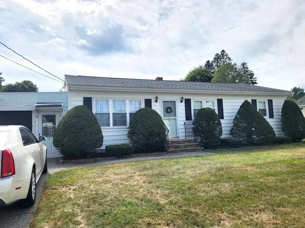 12 Dee Street, Auburn, ME 04210