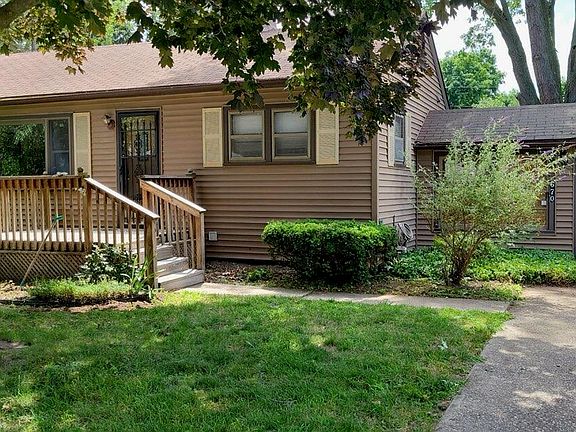 3rd image of 670 Sheridan Rd