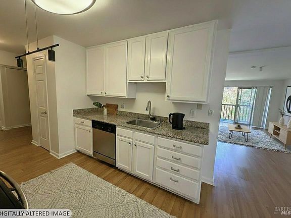 5th image of 1540 Center Rd APT 270