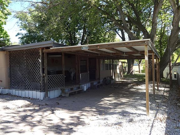Carport / Covered Deck