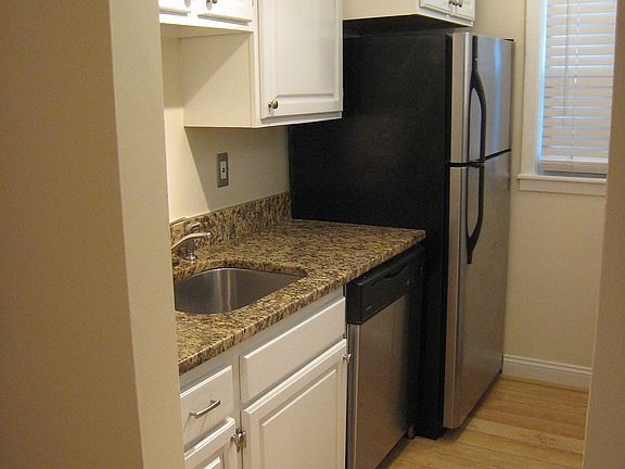4th image of 822 S Arlington Mill Dr APT 102