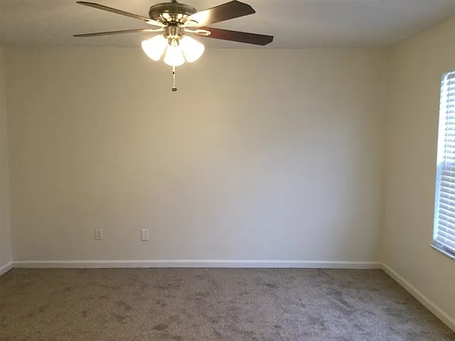 228 Isaac Tharp St — Photo 6