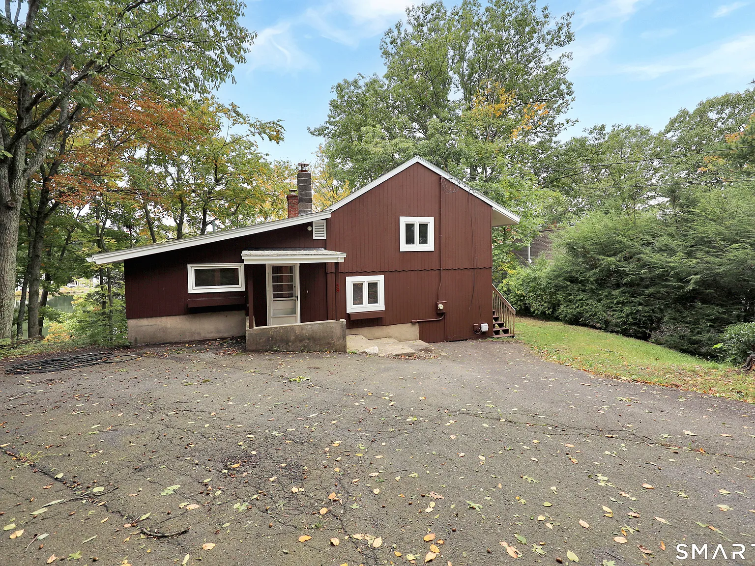 3 bed, 2.0 bath, 1110 sqft, $2,200 — Photo 2