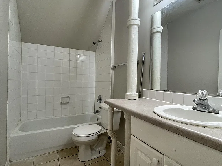 3255 Logan Ave N #2 — Photo 14