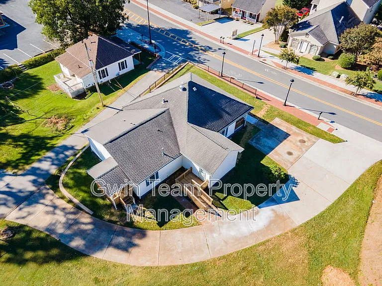 4715 S Lee St — Photo 37