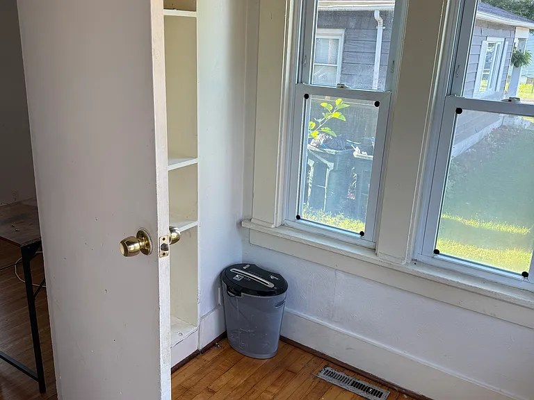 1624 N Goodman St #1 — Photo 9
