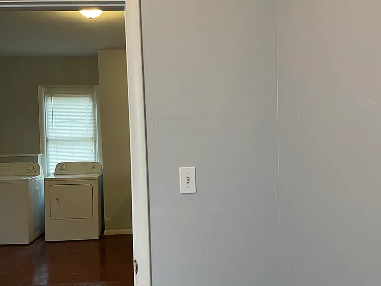 713 Dinwiddie St #A — Photo 32