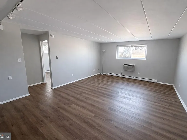 283 Park St #C15 — Photo 6
