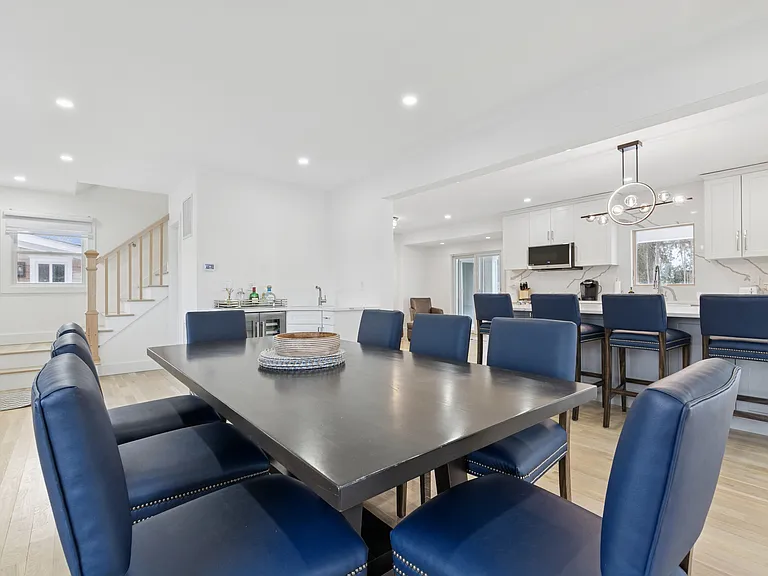 10 Sagamore Rd — Photo 13