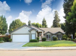 2083 Cromwell Ave, Clovis, CA 93611
