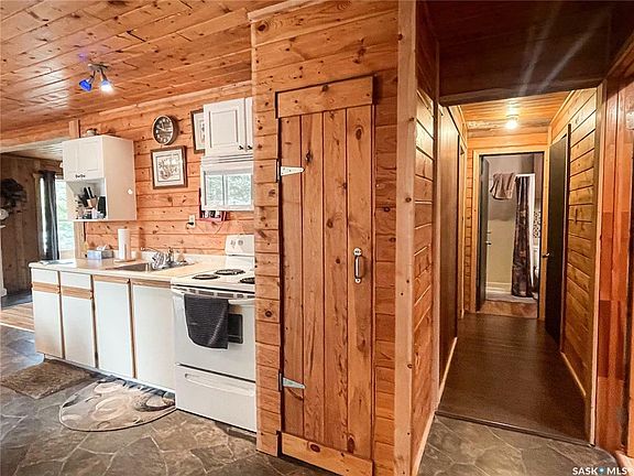 4th image of 33 Birch Cres