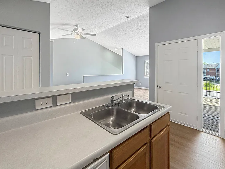 Cross Lake Apartments — Photo 53