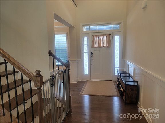 4th image of 10249 Malmedy Park St