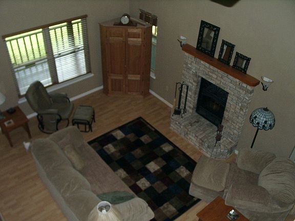 Vaulted ceiling up to loft