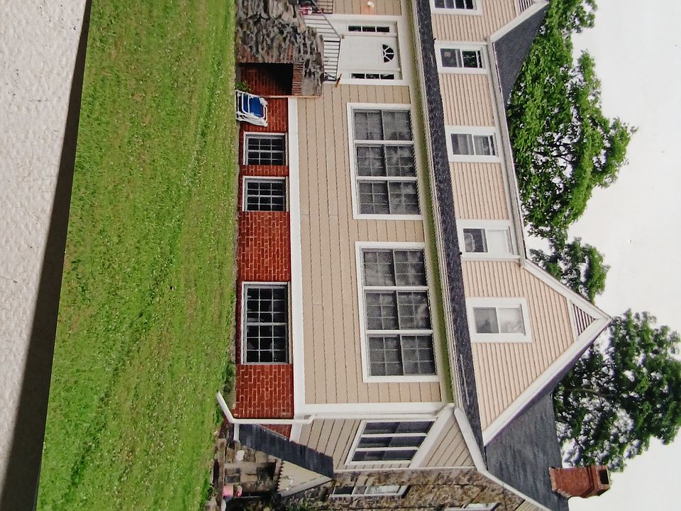 1st image of 720 New Paltz Rd #4