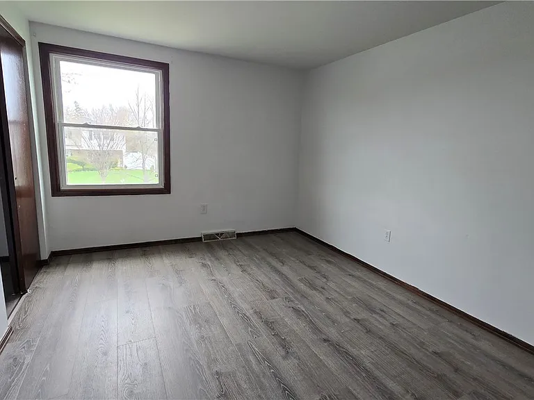 182 Woodcrest Dr — Photo 20