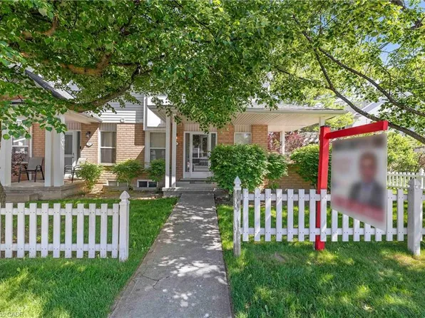 426 Grange Rd #53, Guelph, ON N1E 7E4