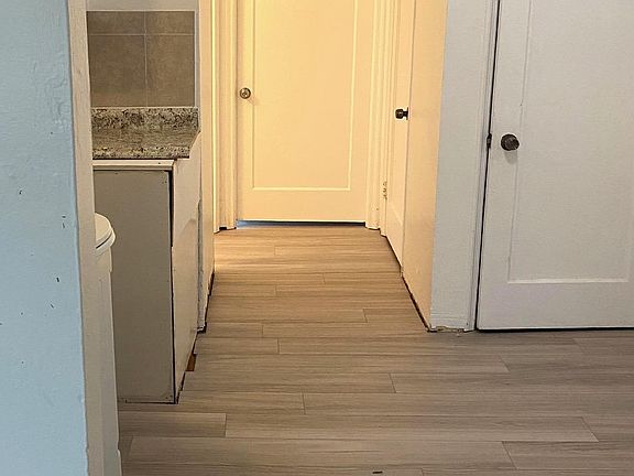 3rd image of 27 Sidonia Ave APT 1